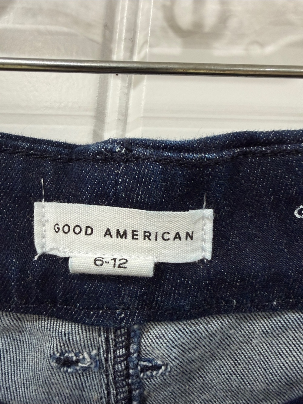 EUC Good American Always Fits Dark Wash Straight Leg Jeans Mid Rise - Picture 3 of 5